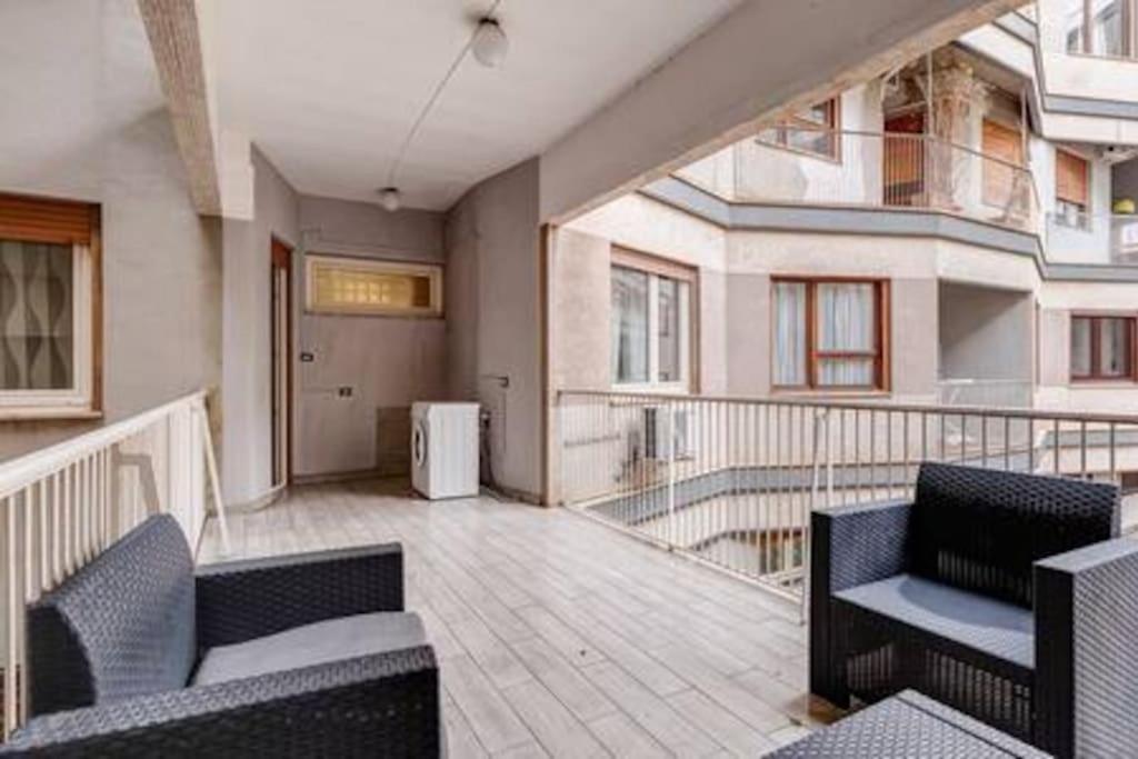 Domus Laterani By Jfm - Comfortable Apartment Big Terrace Colosseo Rome Exterior photo