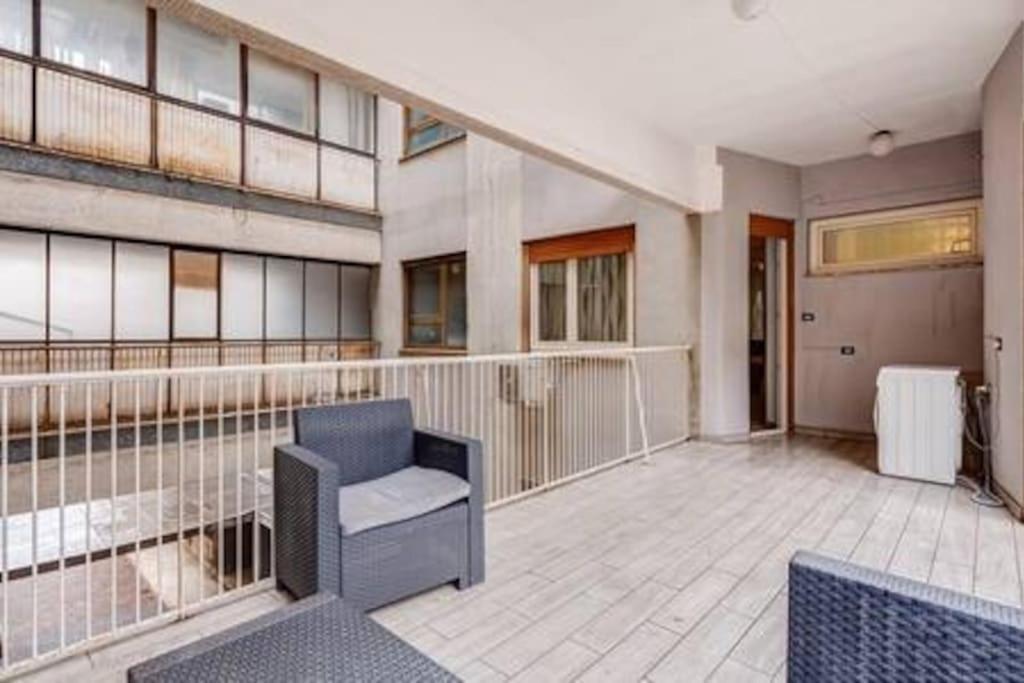 Domus Laterani By Jfm - Comfortable Apartment Big Terrace Colosseo Rome Exterior photo