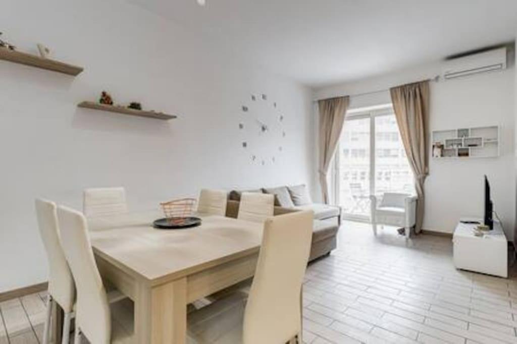 Domus Laterani By Jfm - Comfortable Apartment Big Terrace Colosseo Rome Exterior photo