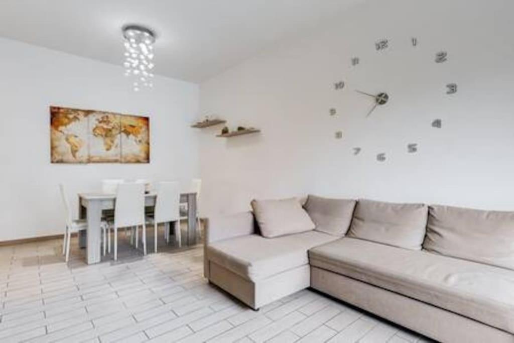 Domus Laterani By Jfm - Comfortable Apartment Big Terrace Colosseo Rome Exterior photo