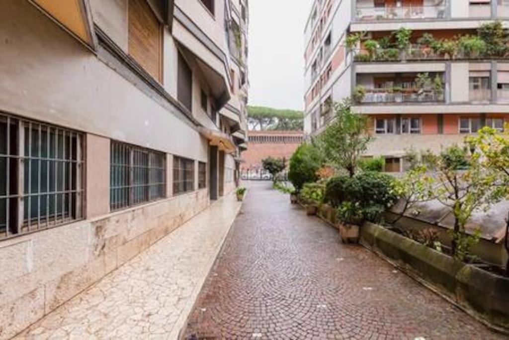 Domus Laterani By Jfm - Comfortable Apartment Big Terrace Colosseo Rome Exterior photo