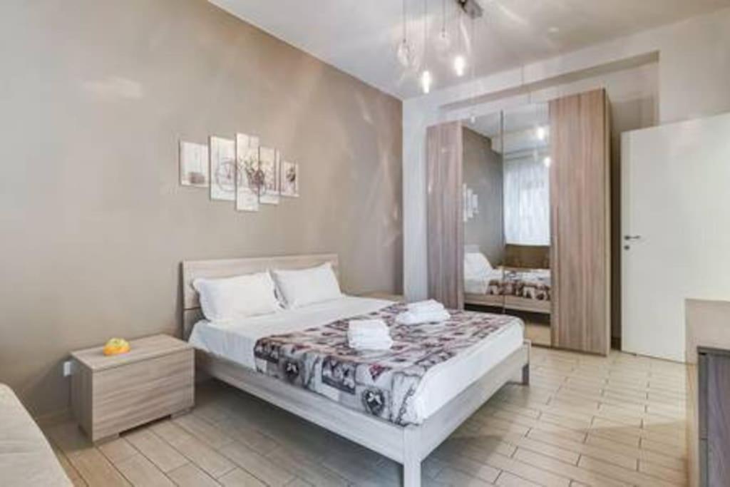 Domus Laterani By Jfm - Comfortable Apartment Big Terrace Colosseo Rome Exterior photo