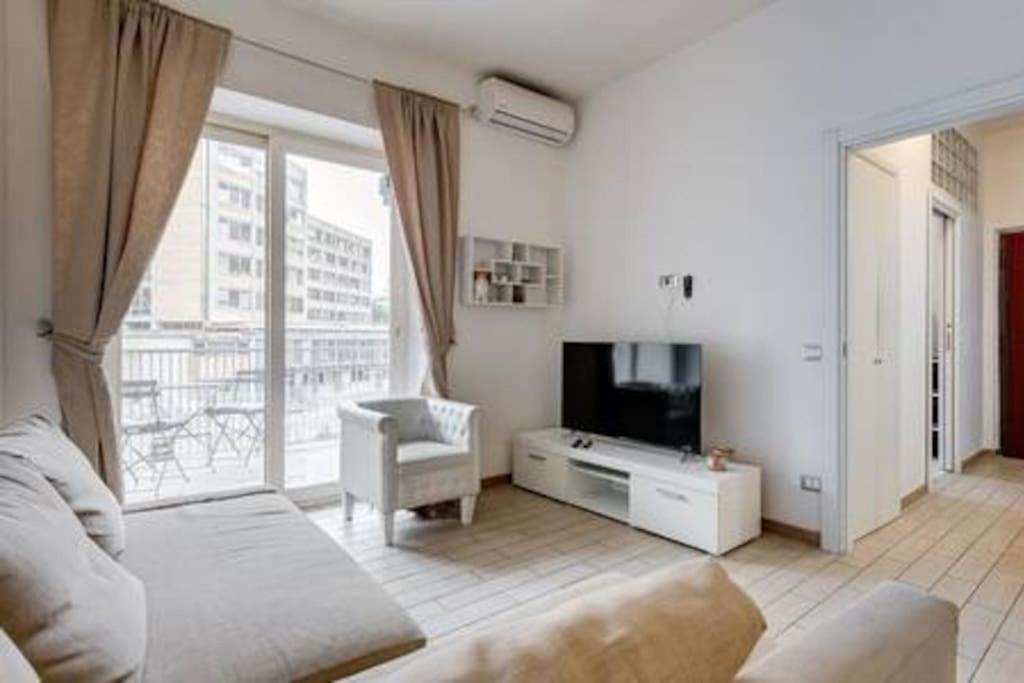 Domus Laterani By Jfm - Comfortable Apartment Big Terrace Colosseo Rome Exterior photo