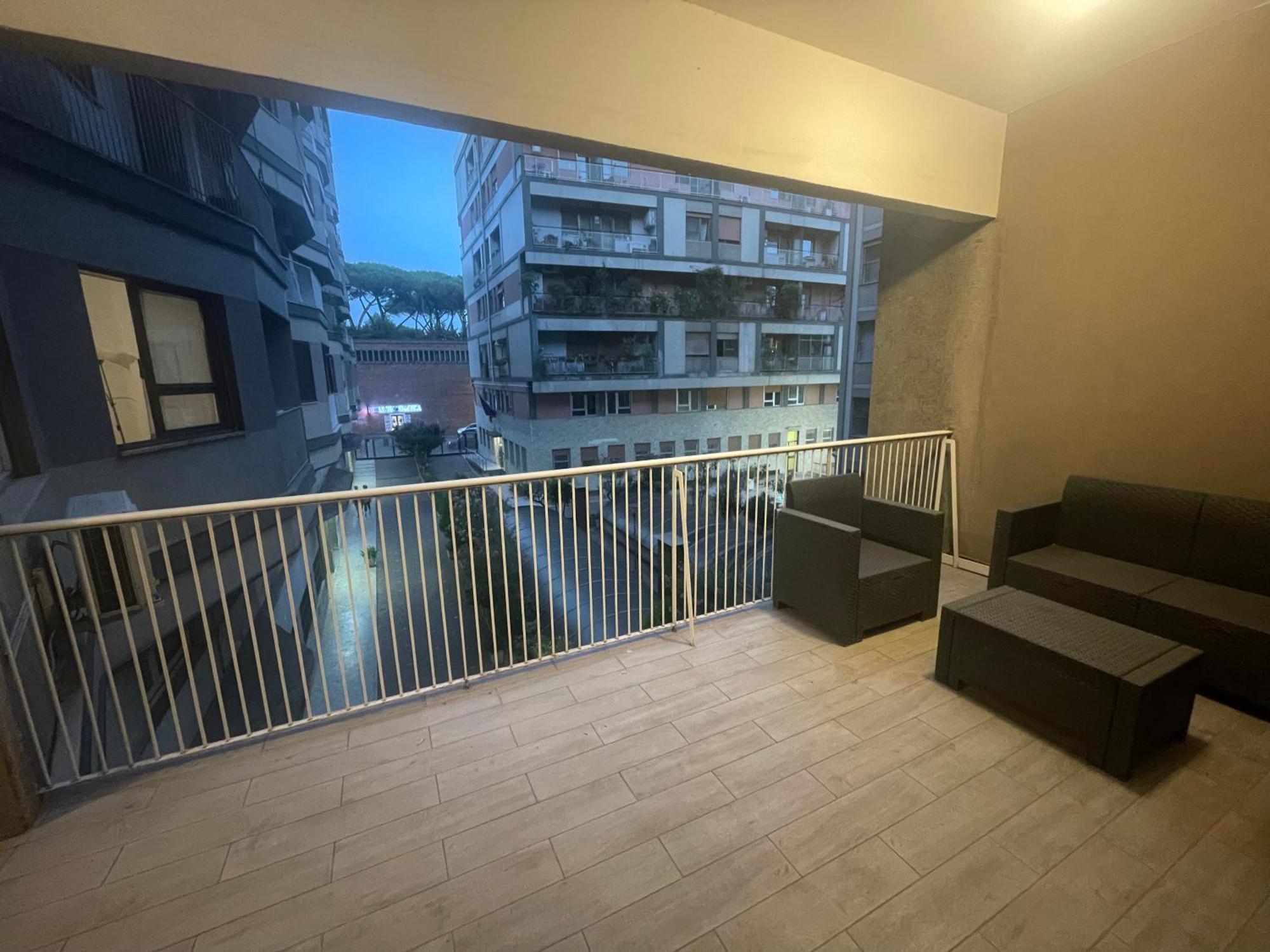 Domus Laterani By Jfm - Comfortable Apartment Big Terrace Colosseo Rome Exterior photo