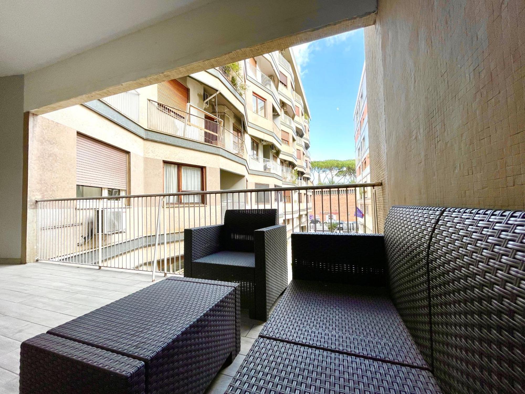 Domus Laterani By Jfm - Comfortable Apartment Big Terrace Colosseo Rome Exterior photo