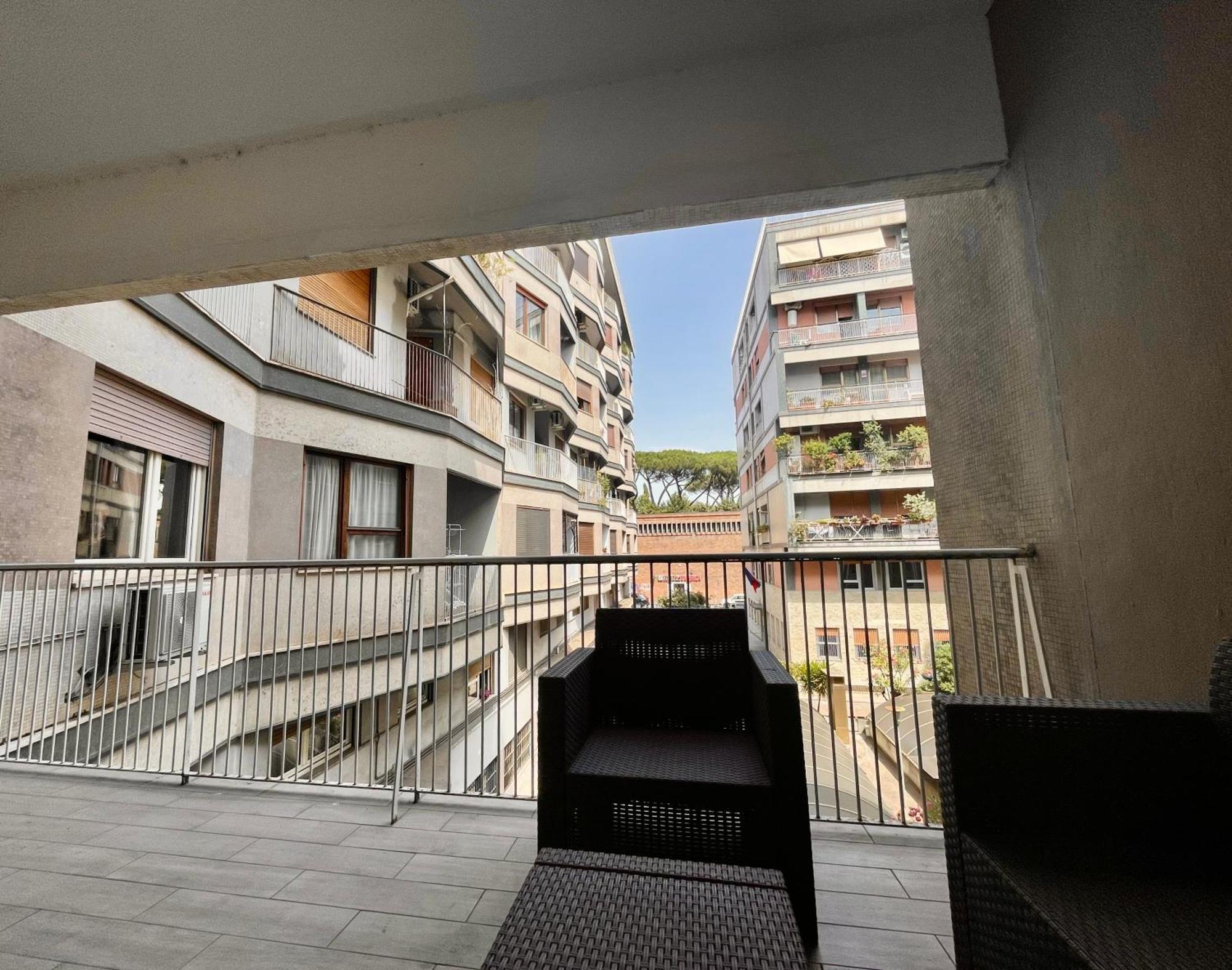 Domus Laterani By Jfm - Comfortable Apartment Big Terrace Colosseo Rome Exterior photo
